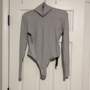 HALARA Light Gray Ribbed Long Sleeve Bodysuit